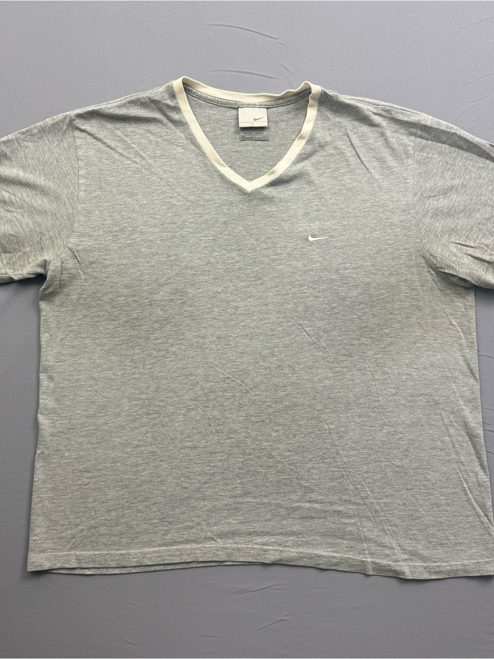 Vintage Nike Gray Cotton Knit Logo Men's T-Shirt L Short Sleeve V-Neck Solid